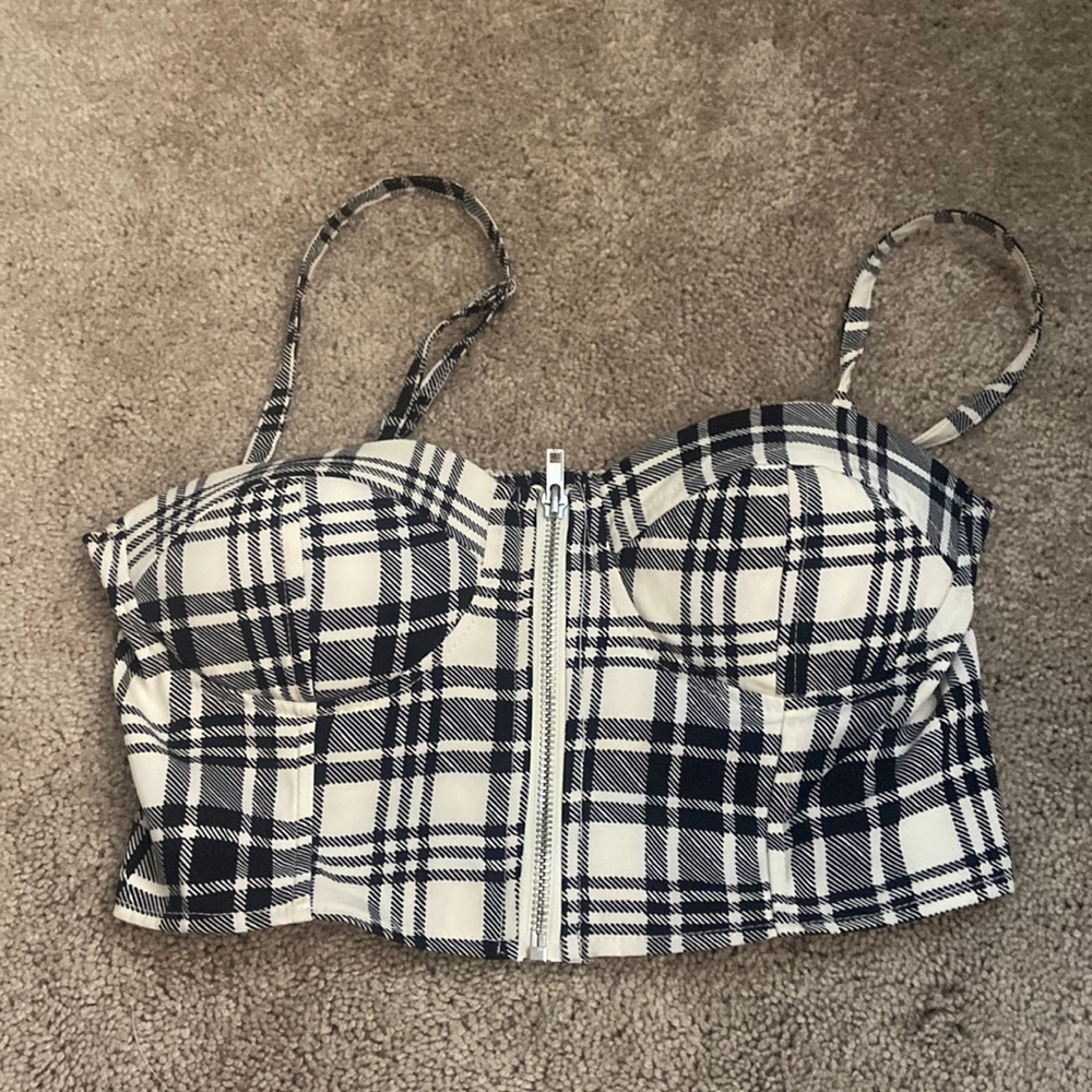 Say What? Women’s Cropped Top. Size Small.